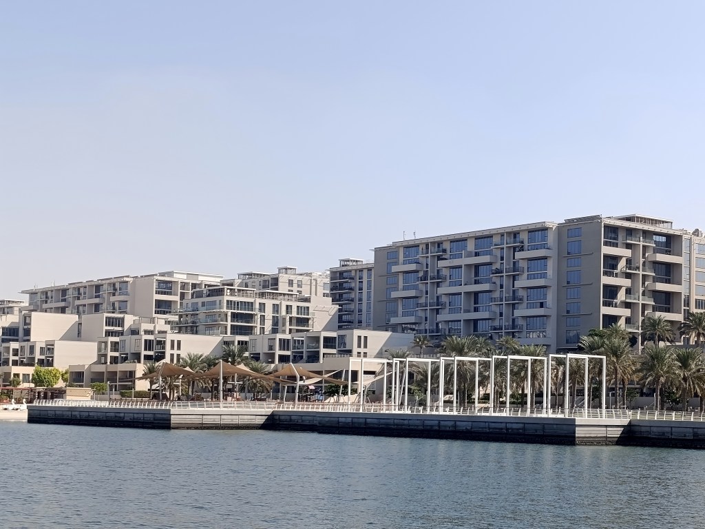 Discover Al Zeina in Al Raha: A Serene Waterfront&nbsp;Community